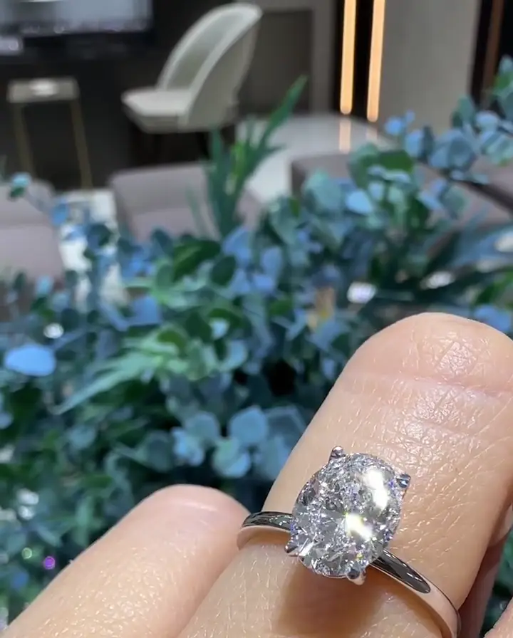 2.01 ct Oval Pırlanta Yüzük, görsel 1