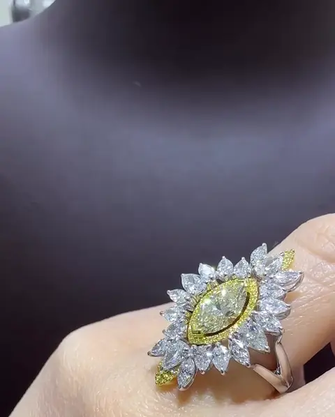 1.38 ct Sarı Pırlanta Tasarım Yüzük