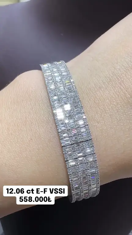 12.06 ct Pırlanta Bileklik videosundan kare