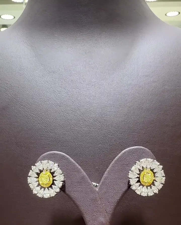 Küpeler: 0.65 ct Sarı Pırlanta Tasarım Küpe
