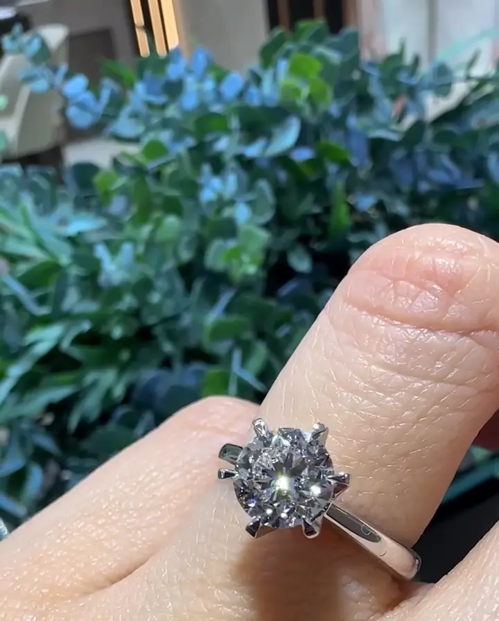 1.50 ct Tektaş Pırlanta Yüzük