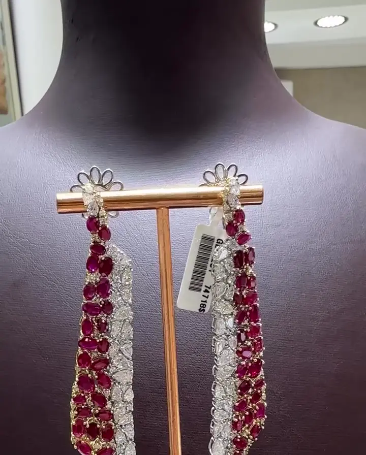 13.96 ct Yakut ve 9.80 ct Pırlanta Küpe, görsel 3